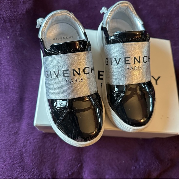 Gently worn toddler Givenchy slip on sneaker - Picture 2 of 6